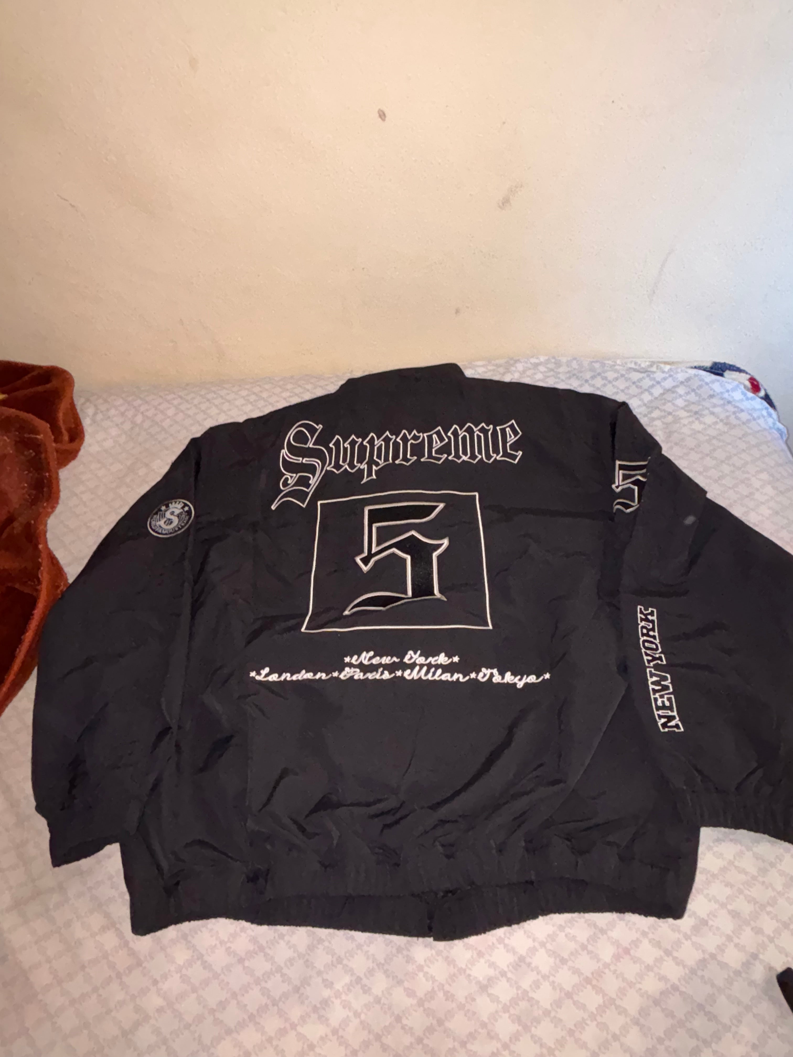 Completa tuta Supreme